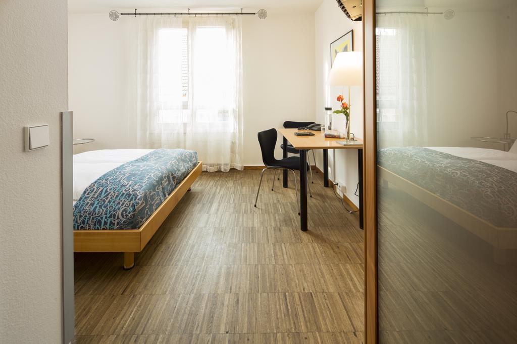 Business & Art Hotel Markgraf 에멘딩겐 객실 사진